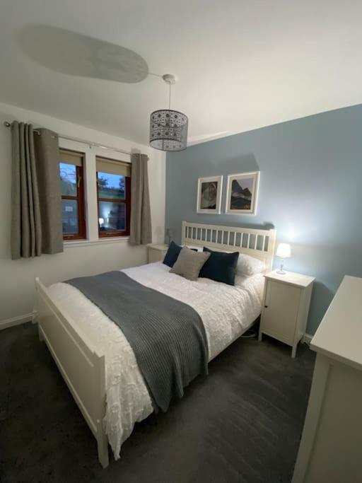 Lanfine View 1 At Loudoun Mains With Hot Tub Newmilns